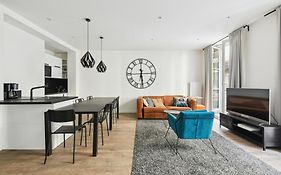 Elegant Appartement Dans Le Quartier Concorde A Paris